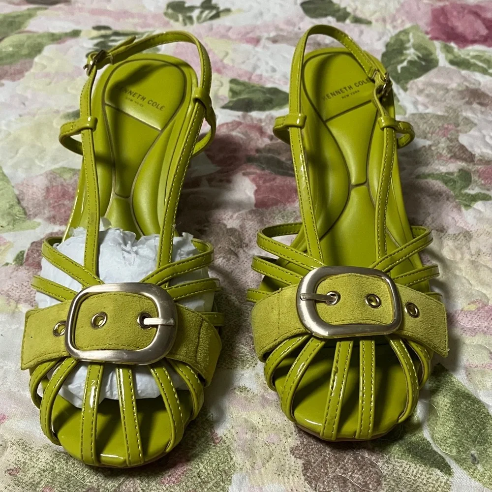Kenneth Cole Women's Green Heeled Sandals - Picture 6 of 7